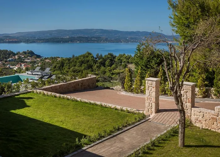 Narcissos Villa *